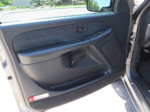 2001 Chevrolet Silverado LS 1500 Shortbed Pickup - Image 12