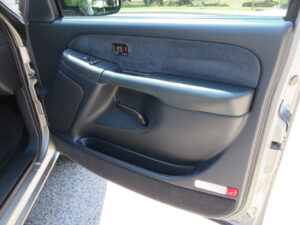2001 Chevrolet Silverado LS 1500 Shortbed Pickup - Image 13