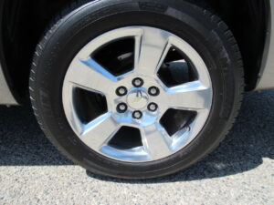 2001 Chevrolet Silverado LS 1500 Shortbed Pickup - Image 19