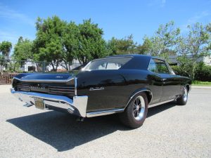 1966 Pontiac GTO Coupe Tri-Power - Image 5