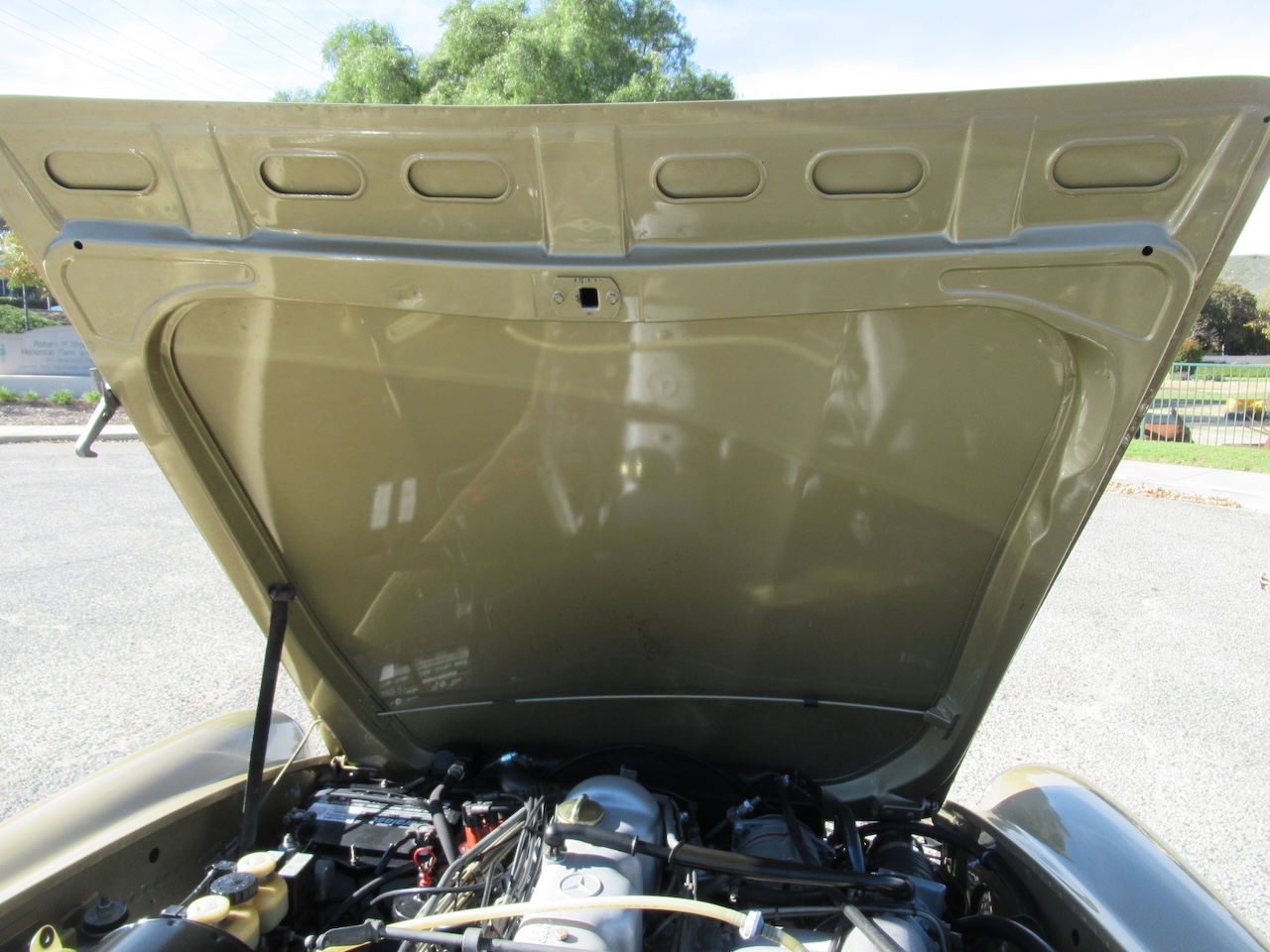 1970 Mercedes Benz 280SL Roadster - Image 16