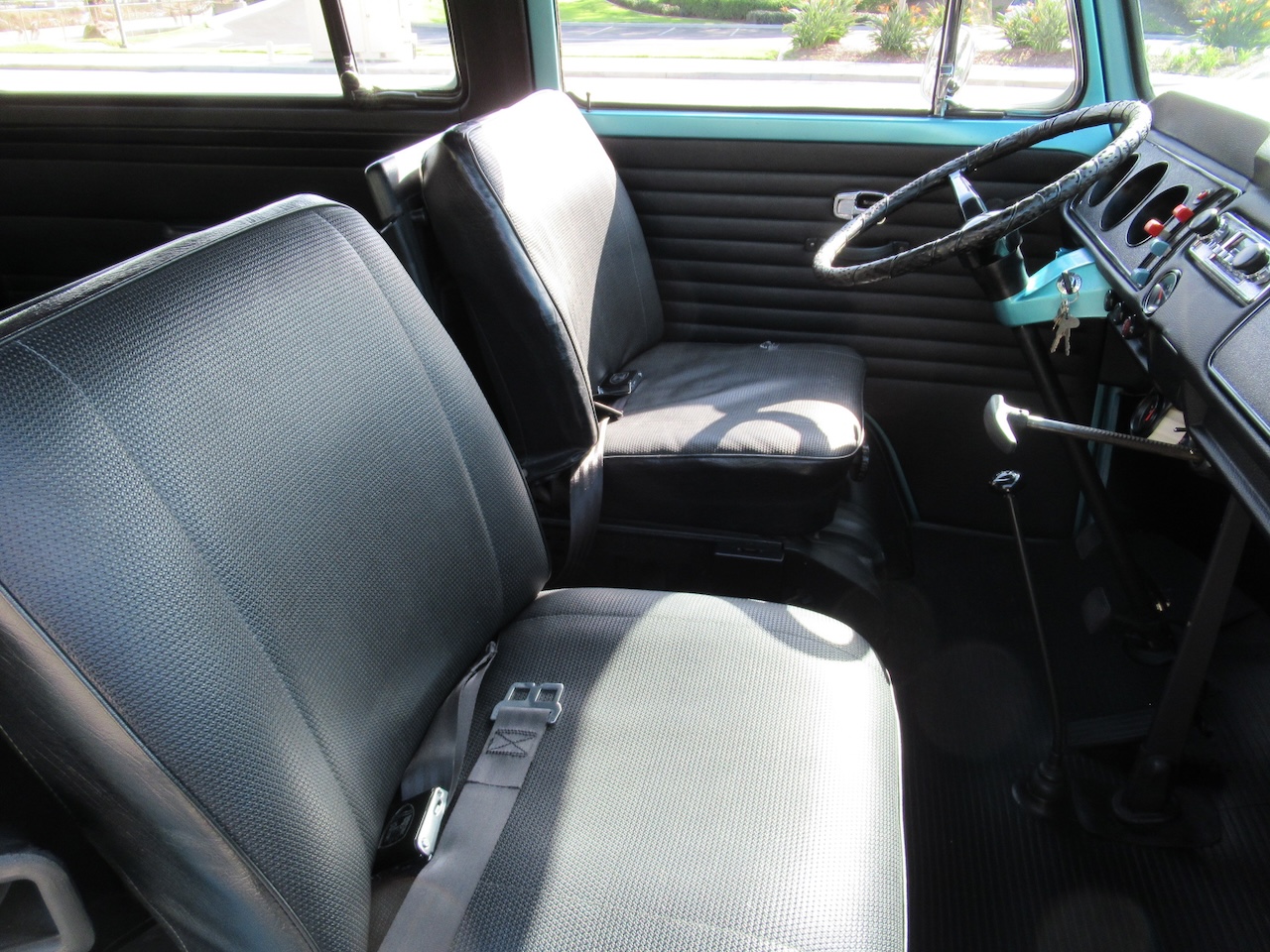 1968 Volkswagen Type 2 Microbus - Image 19