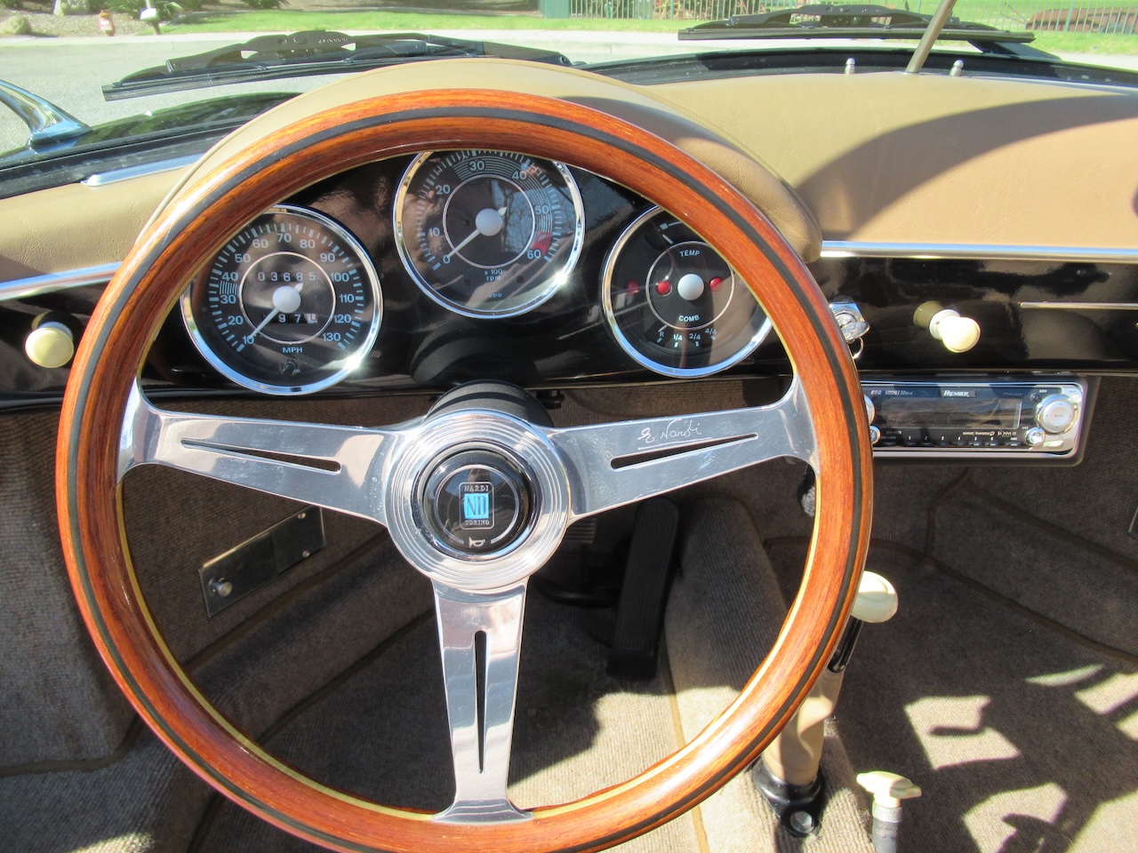 1957 Porsche Speedster Replica - Image 9