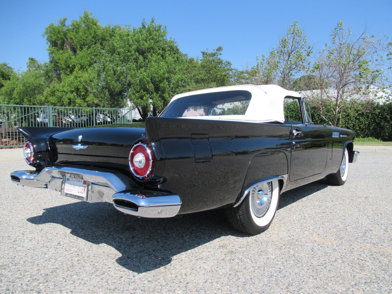 1957 Ford Thunderbird Roadster - Image 5