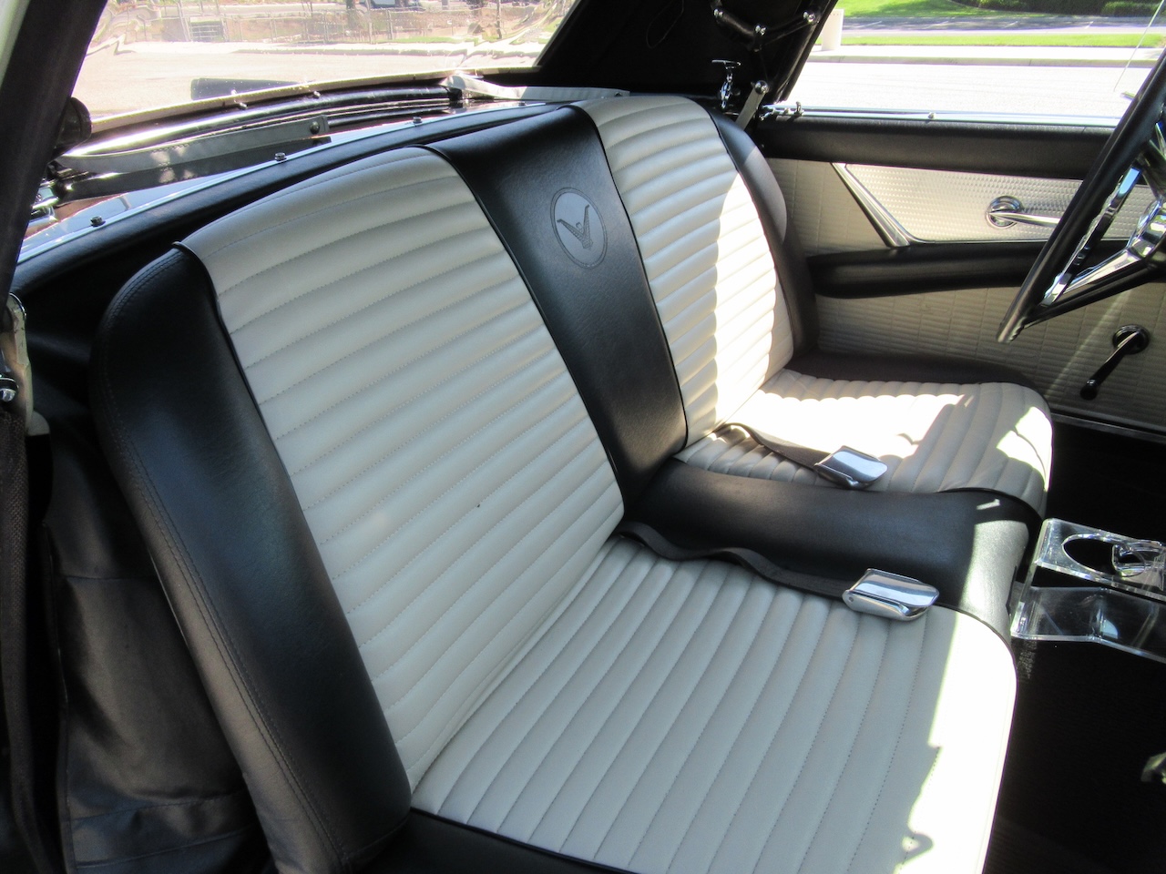 1957 Ford Thunderbird Roadster - Image 11