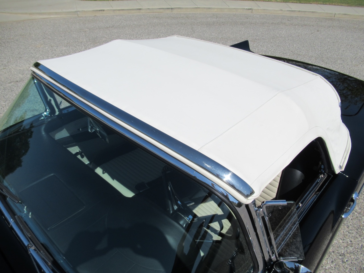 1957 Ford Thunderbird Roadster - Image 23