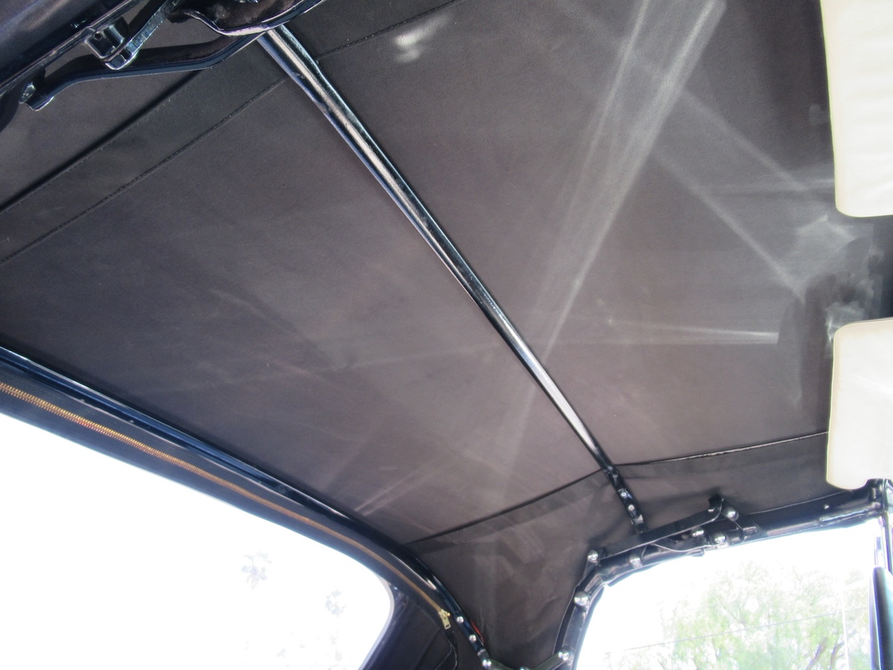 1957 Ford Thunderbird Roadster - Image 24