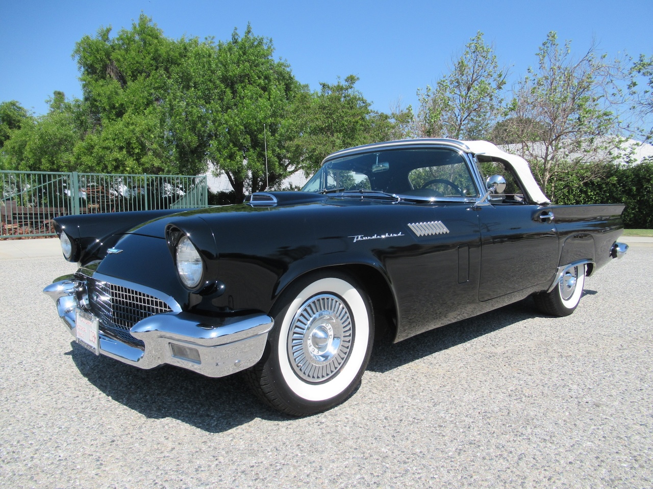 1957 Ford Thunderbird Roadster - Image 35