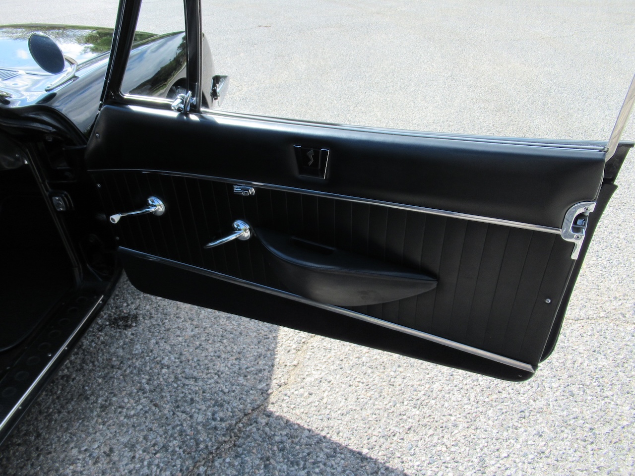 1963 Studebaker Avanti R2 Supercharged - Image 13